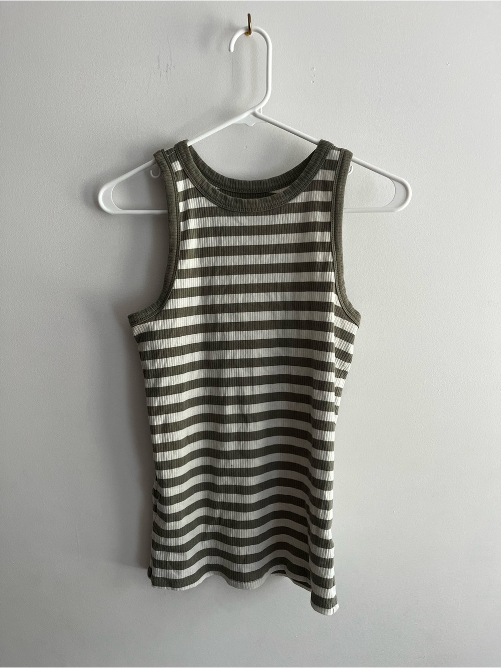 Women’s 24/7 Maurices Green & White Striped Tank Top
